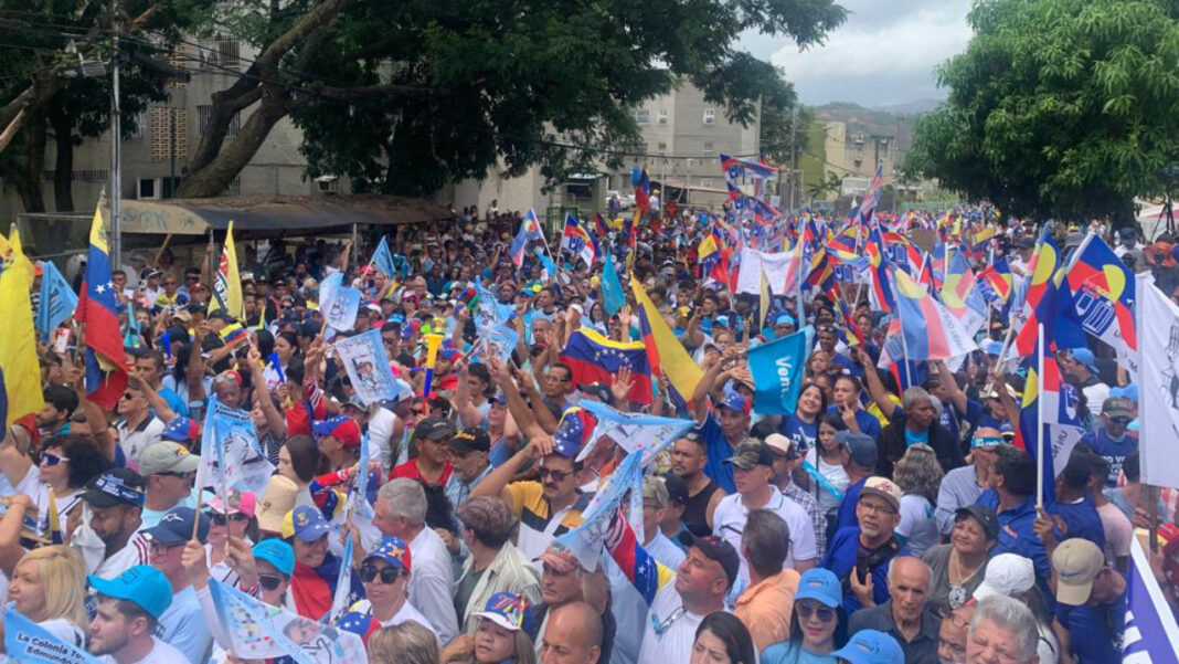 Edmundo González Urrutia y MCM inician campaña presidencial en la Victoria