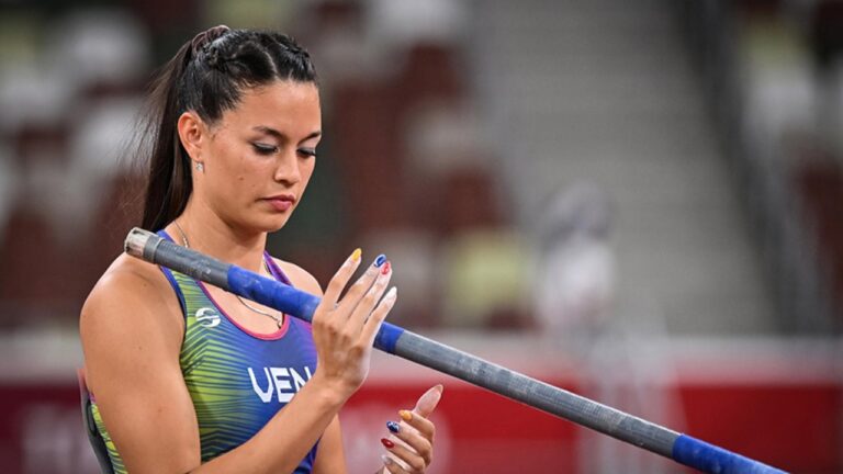 Robeilys consigue el título iberoamericano en la pértiga