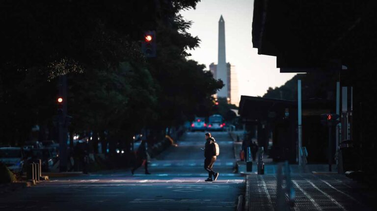 Argentina permitirá el ingreso y la regularización de venezolanos con documentos caducados