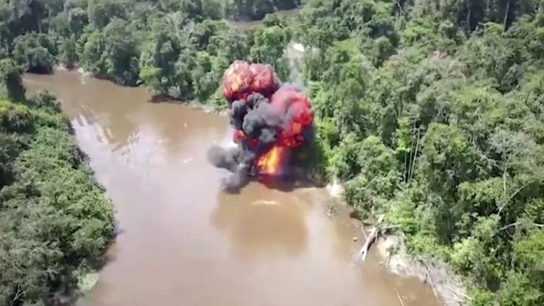 Colombia y Brasil destruyen maquinaria para minería ilegal de oro en el Amazonas