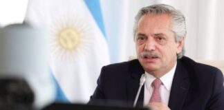 Expresidente de Argentina se solidariza con Sánchez luego del impasse diplomático por Milei