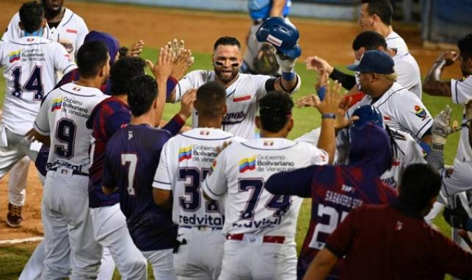 Marineros y Centauros abren este sábado el telón de la Liga Mayor de Béisbol