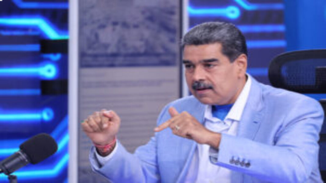 Maduro designó nuevo ministro de Comunas y los Movimientos Sociales