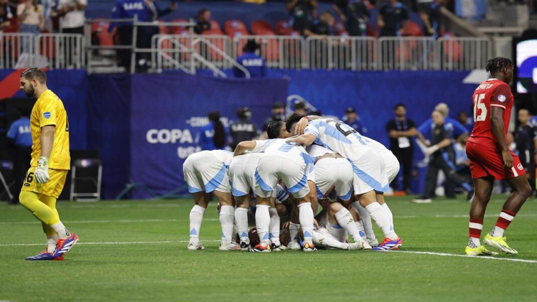 Argentina debutó en la Copa América con victoria ante Canadá