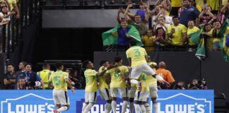 Brasil goleó a Paraguay y revivió su Jogo Bonito