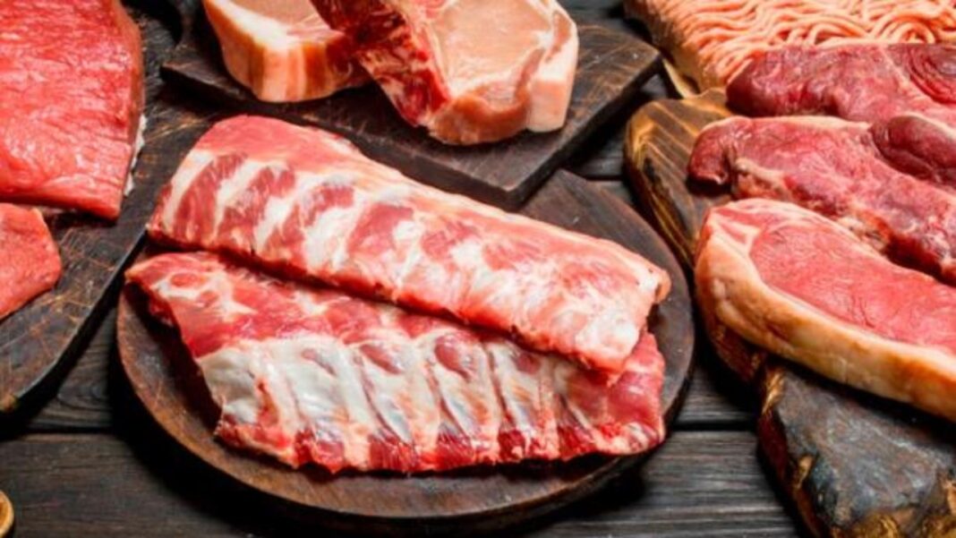 Edgar Medina, presidente de la Federación Nacional de Ganaderos (Fedenaga), informó que el actualmente el venezolano consume al rededor de ocho kilos de carne,