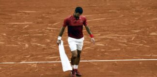 Djokovic se retira del Roland Garros por su problema en la rodilla