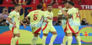 España completó el pleno de victorias superando a Albania