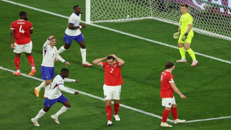 Un autogol de Austria le regaló el triunfo a una discreta Francia