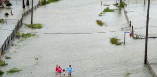 La tormenta Alberto trae fuertes lluvias y algunas inundaciones al sur de Texas