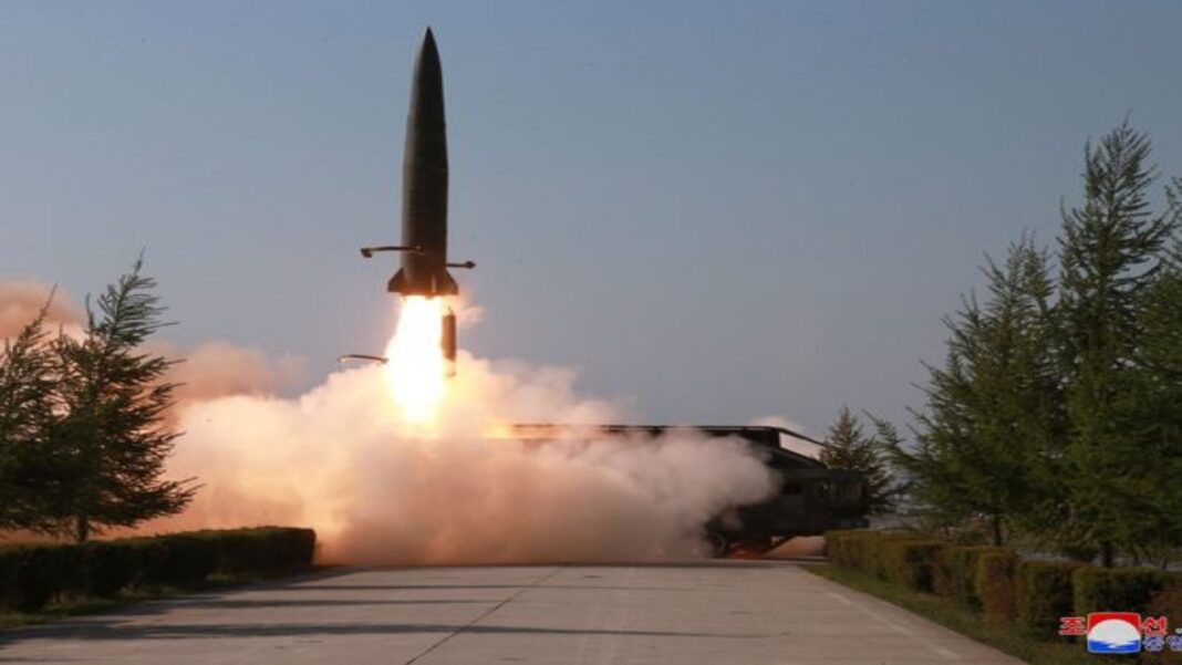 Corea del Norte lanza un misil balístico sin identificar hacia el mar de Japón