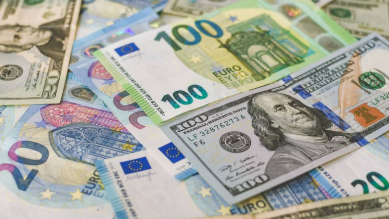 El euro cerró la semana por debajo de los $1,04