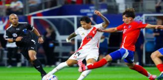 Perú y Chile igualan sin goles en su debut