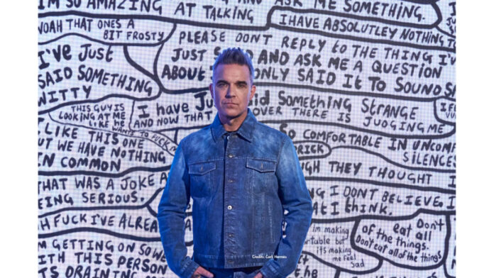 Robbie Williams presenta en Barcelona obras de arte inéditas inspiradas en la salud mental