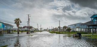 Altas temperaturas e inundaciones amenazan a EEUU