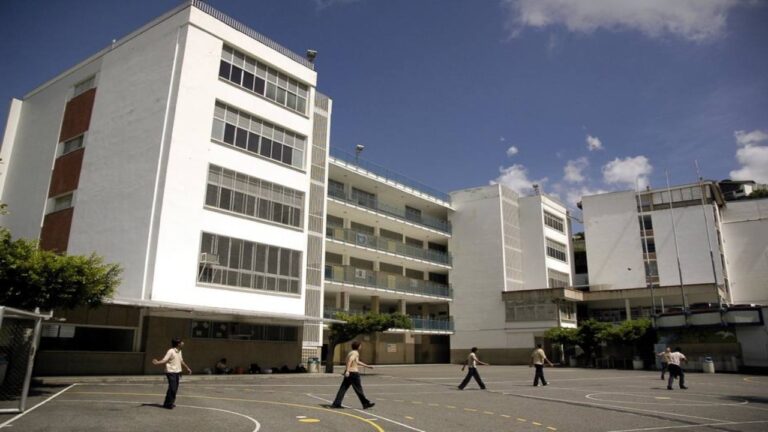 Mensualidad de colegios privados podría aumentar hasta 6 % por Ley de Pensiones