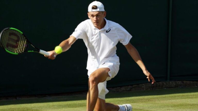 Lucas Pouille se retiró y Alex de Miñaur  avanzó en Wimbledon