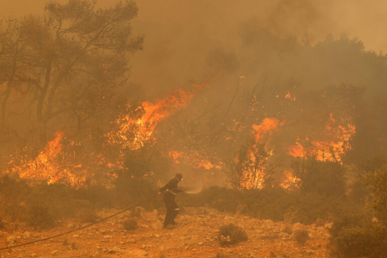 Ola de calor extremo en el oeste de Canadá dispara el número de incendios forestales