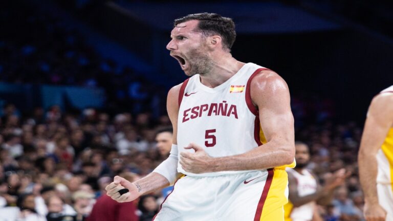 España frenó a la Grecia de Antetokoumpo y sigue viva