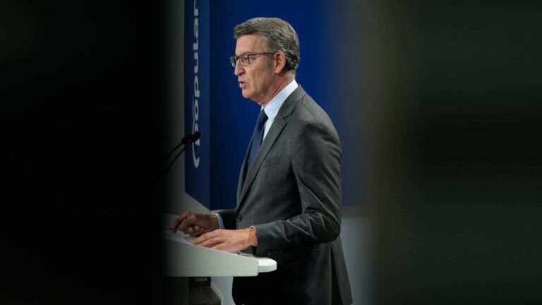 Feijóo afirma que el PP no aceptará ningún chantaje ante la frenada de Vox