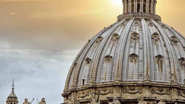 El Vaticano trata con Rusia «algunas iniciativas» para detener la guerra en Ucrania