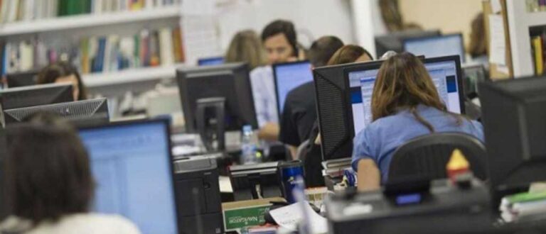 Argentina redujo en 20 mil personas la dotación de empleados públicos entre enero y junio