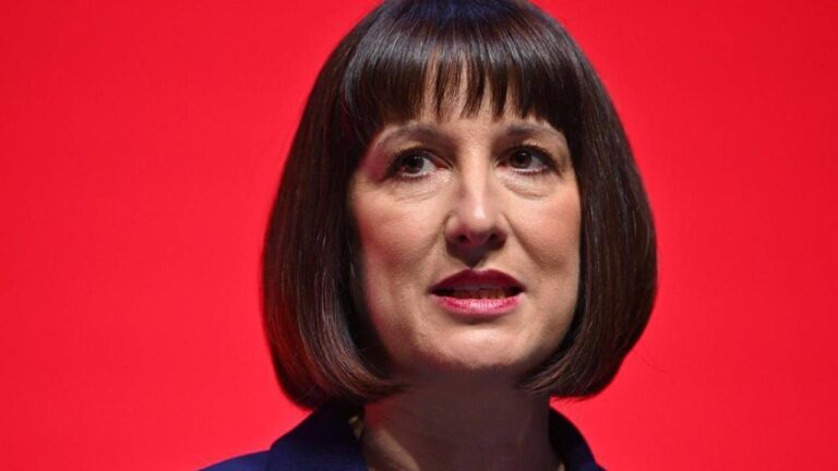 Rachel Reeves se convierte en la primera mujer nombrada ministra de Economía de R.Unido