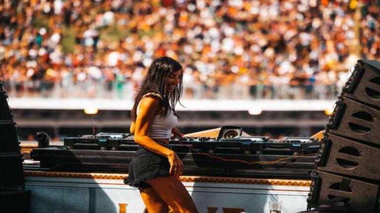 La DJ española B Jones dice estar "enfocada" y "nerviosa" ante su sesión en Tomorrowland