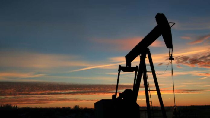 El petróleo de Texas baja un 1,43 % y pierde más de dos dólares en la semana