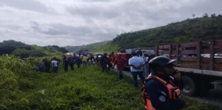 3 muertos y varios heridos deja volcamiento de camión del Seniat en ARC