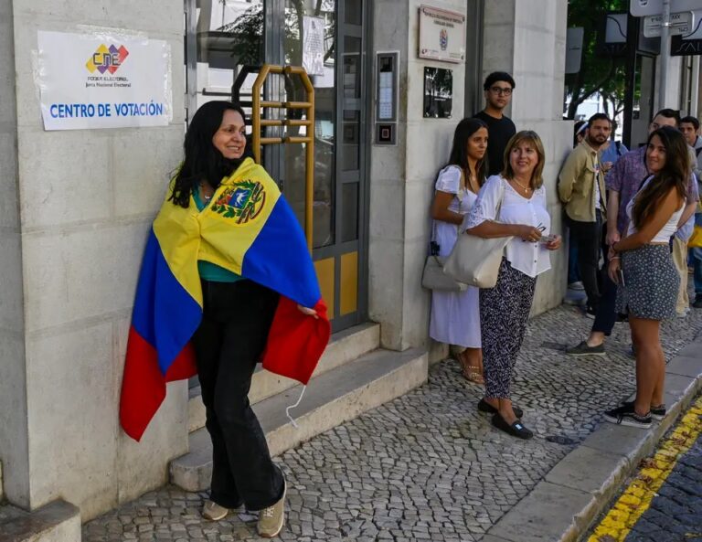 Unos 1.600 venezolanos votan en Portugal para las presidenciales