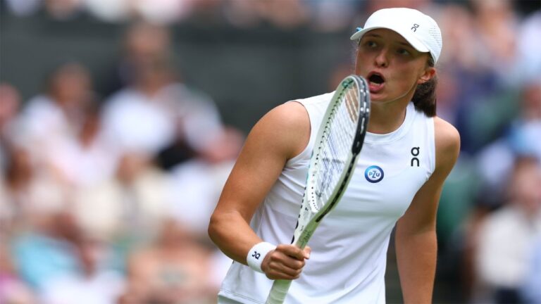 Iga Swiatek sumó su victoria 21 al hilo y avanzó en Wimbledon