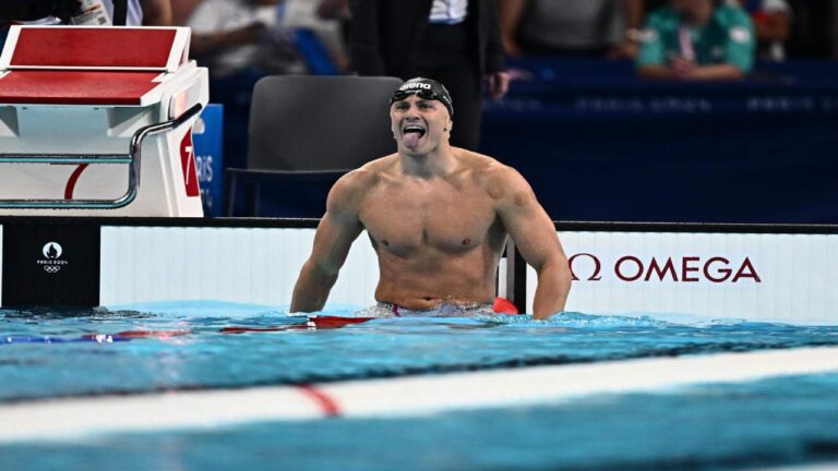 Nicolo Martinenghi logró el oro en los 100 metros braza
