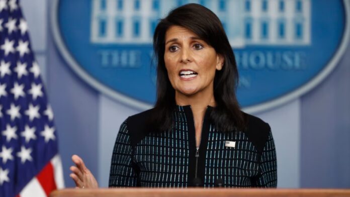 Nikki Haley invitada de última hora como oradora a la convención republicana