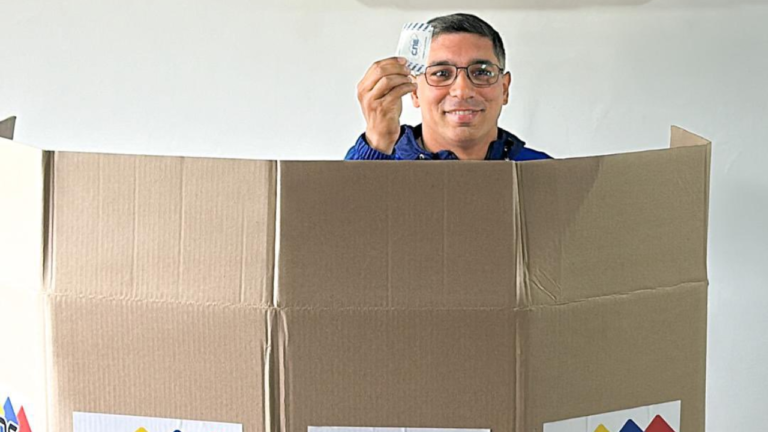 Ministro de Petróleo pide paz y unidad en estas elecciones