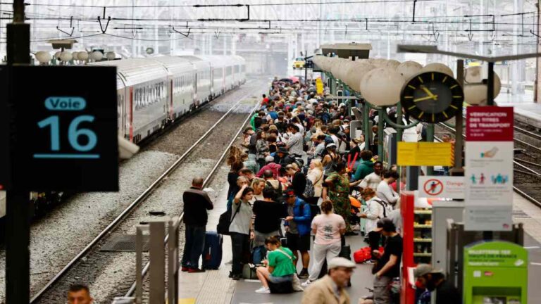 Gobierno francés asegura que sabotaje de trenes fue planificado