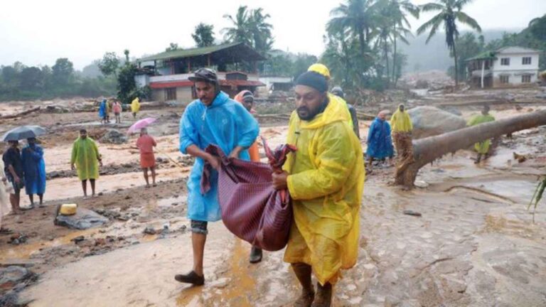 62 muertos y cientos de personas atrapadas por lluvias en sur de India