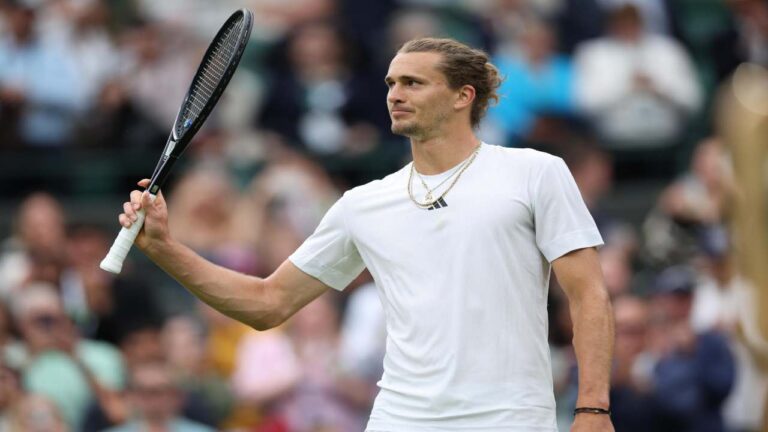 Zverev superó a Carballés