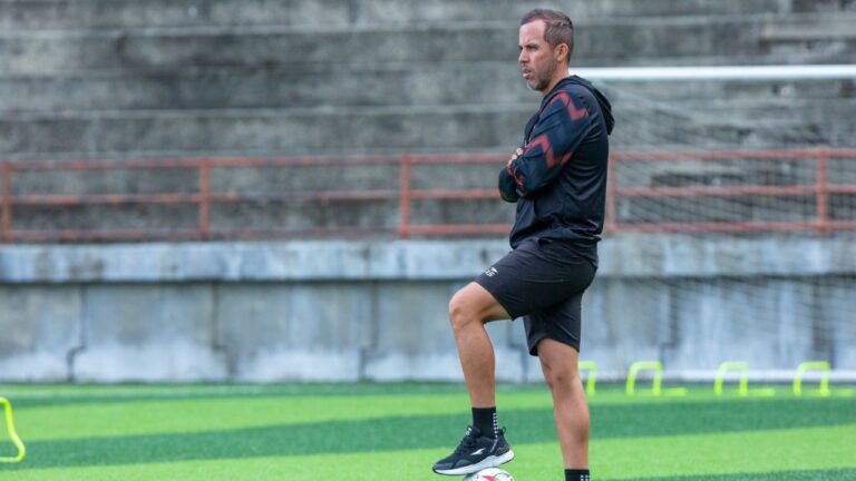 Caracas Fútbol Club anunció la salida de su director técnico