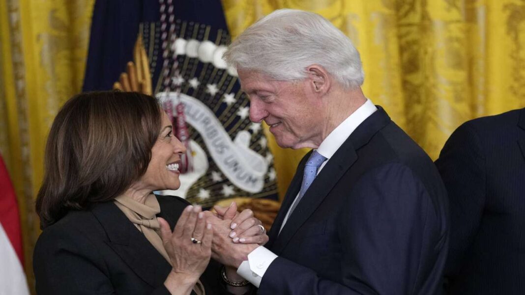 Bill Clinton da su apoyo a Kamala Harris