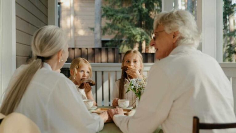 Papa insta a reconocer papel de ancianos en víspera del Día Mundial de los Abuelos