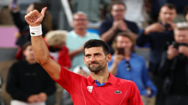 Djokovic intimida y espera a Nadal