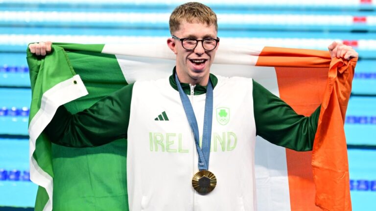 Daniel Wiffen es el primer nadador irlandés que gana un oro olímpico