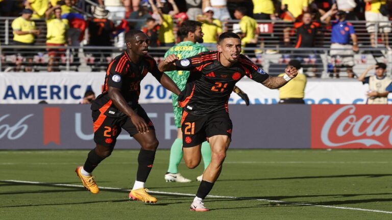 Colombia le ganó la zona a Brasil y sigue con su ilusión en la Copa