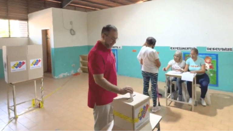 Canciller afirma que sistema electoral «genera confianza al pueblo»