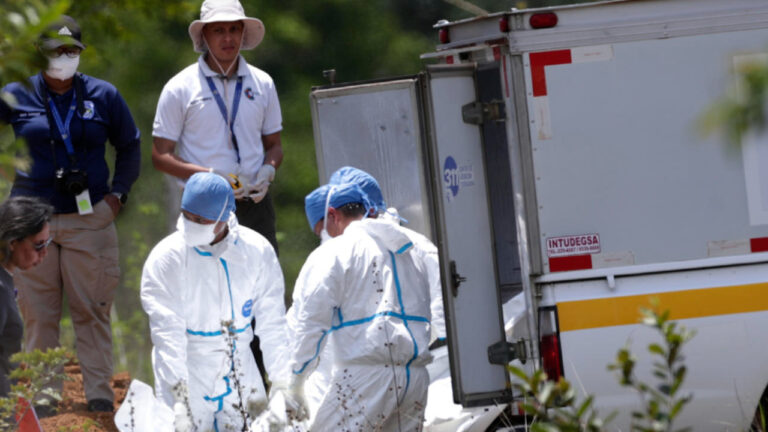 Recuperan los cuerpos de 10 migrantes ahogados en una zona del Caribe de Panamá