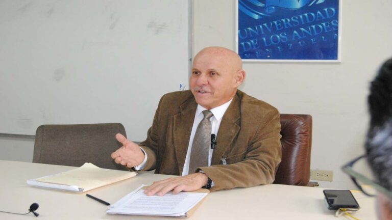 Rector de la ULA: Situación salarial "sigue siendo bien precaria"