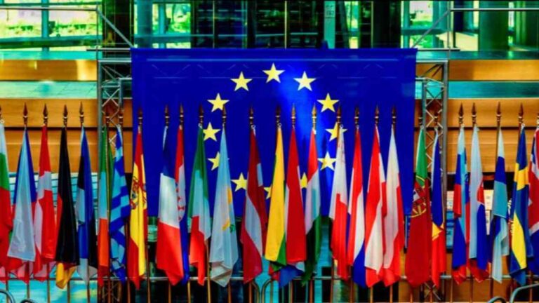 Ministros de Exteriores UE se reúnen mañana por primera vez tras gira de Orbán
