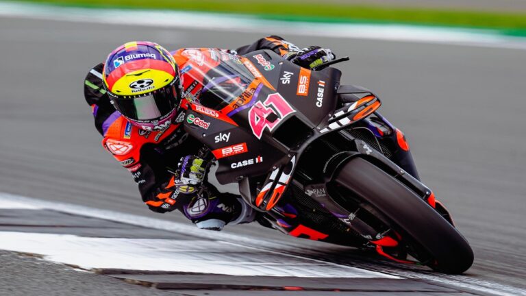 Aleix Espargaró se llevó la pole en Silverstone con récord incluido