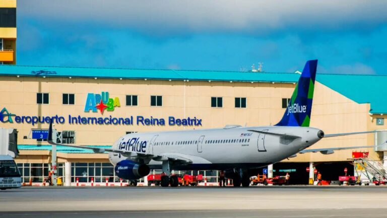 Aruba extiende tres meses suspensión de vuelos comerciales con Venezuela